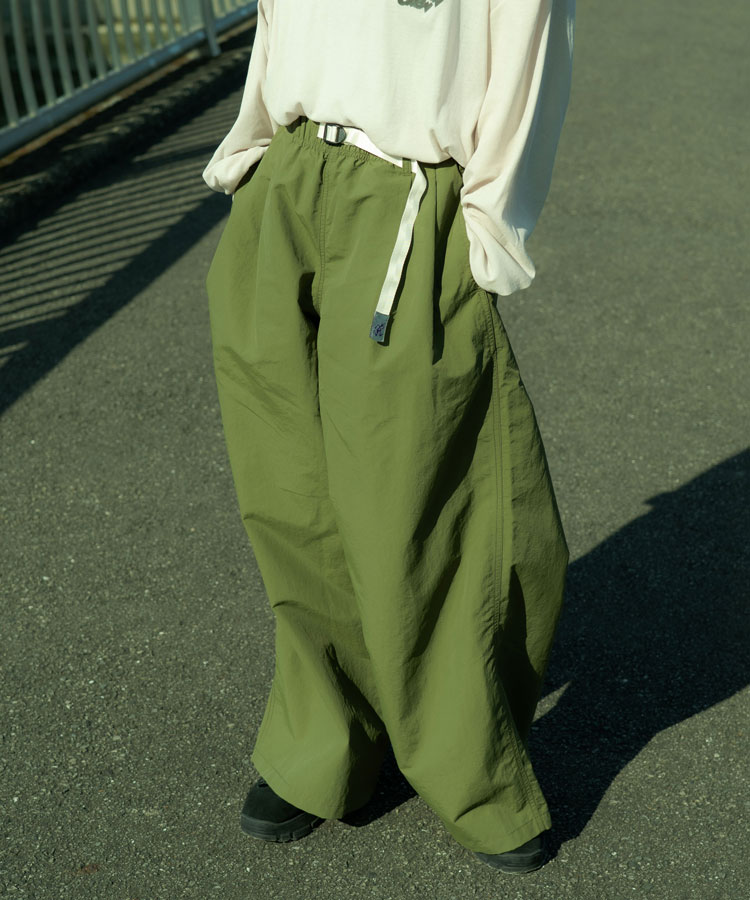 GRAMiCCi [グラミチ] 別注 2タックタッサーナイロンワイドパンツ [GUP5-S2050-JF]