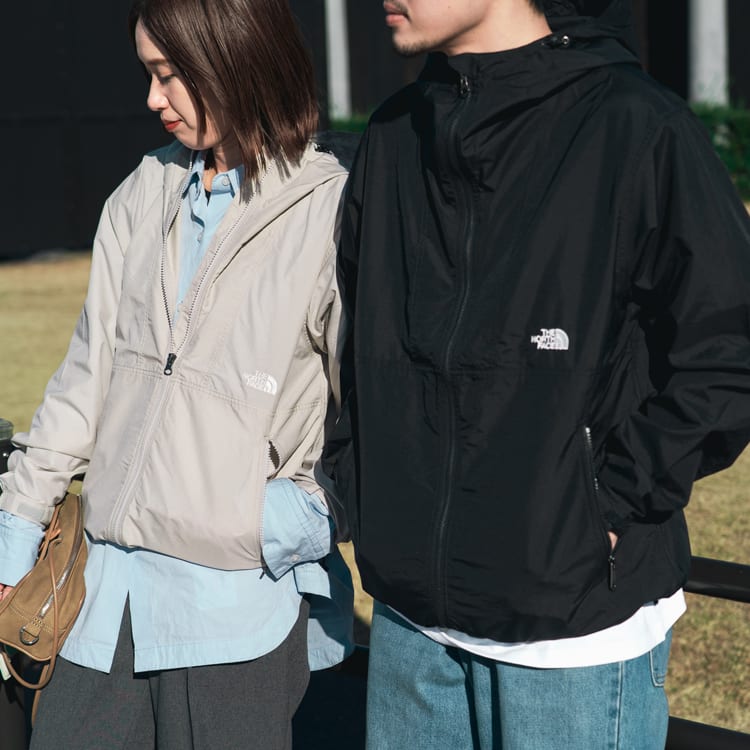 ノースフェイス コンパクトジャケットで作る、春のカジュアルコーデ特集のバナーです。