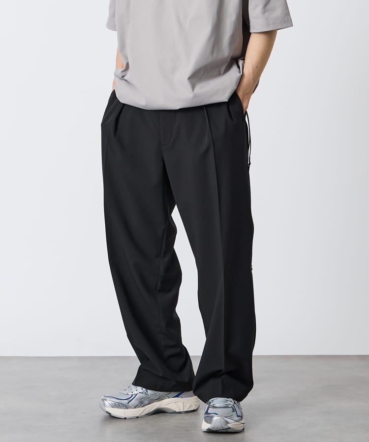 Jeans Factory Clothes [ジーンズファクトリークローズ] クールメッシュ ワイドテーパードトラウザー [JFC-262-016]の着用画像です。