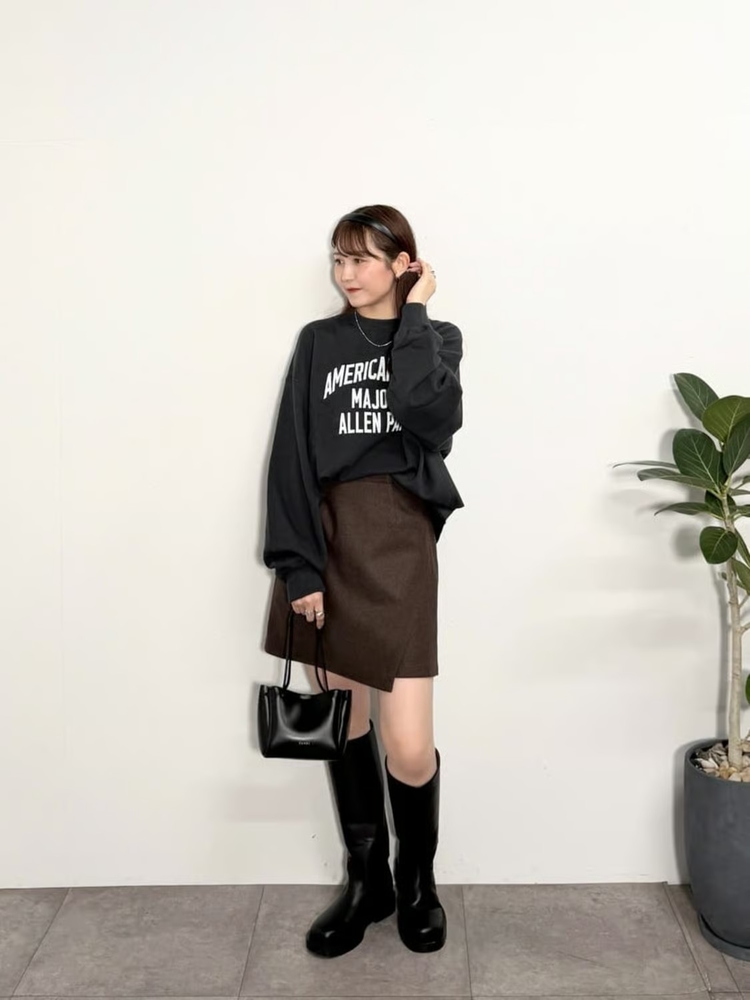 ジーンズファクトリーの秋冬シューズのスタッフスナップ写真です。
