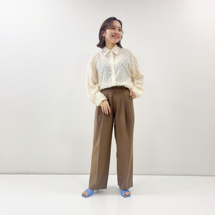 タックストレートパンツ 