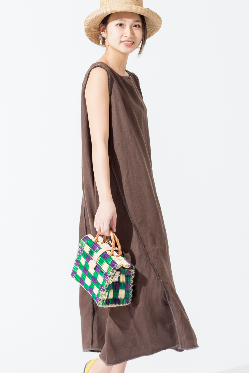 19SSリラックスリゾートのリネンワンピースです。