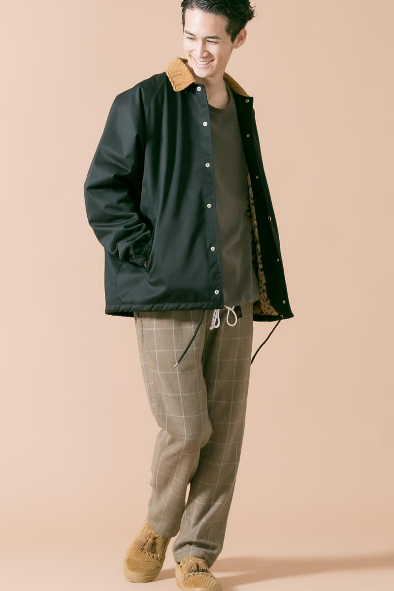 19FW オトナワークの全身写真です。