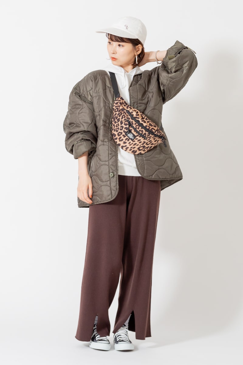 19FW ルーズミリタリーの全身写真です。