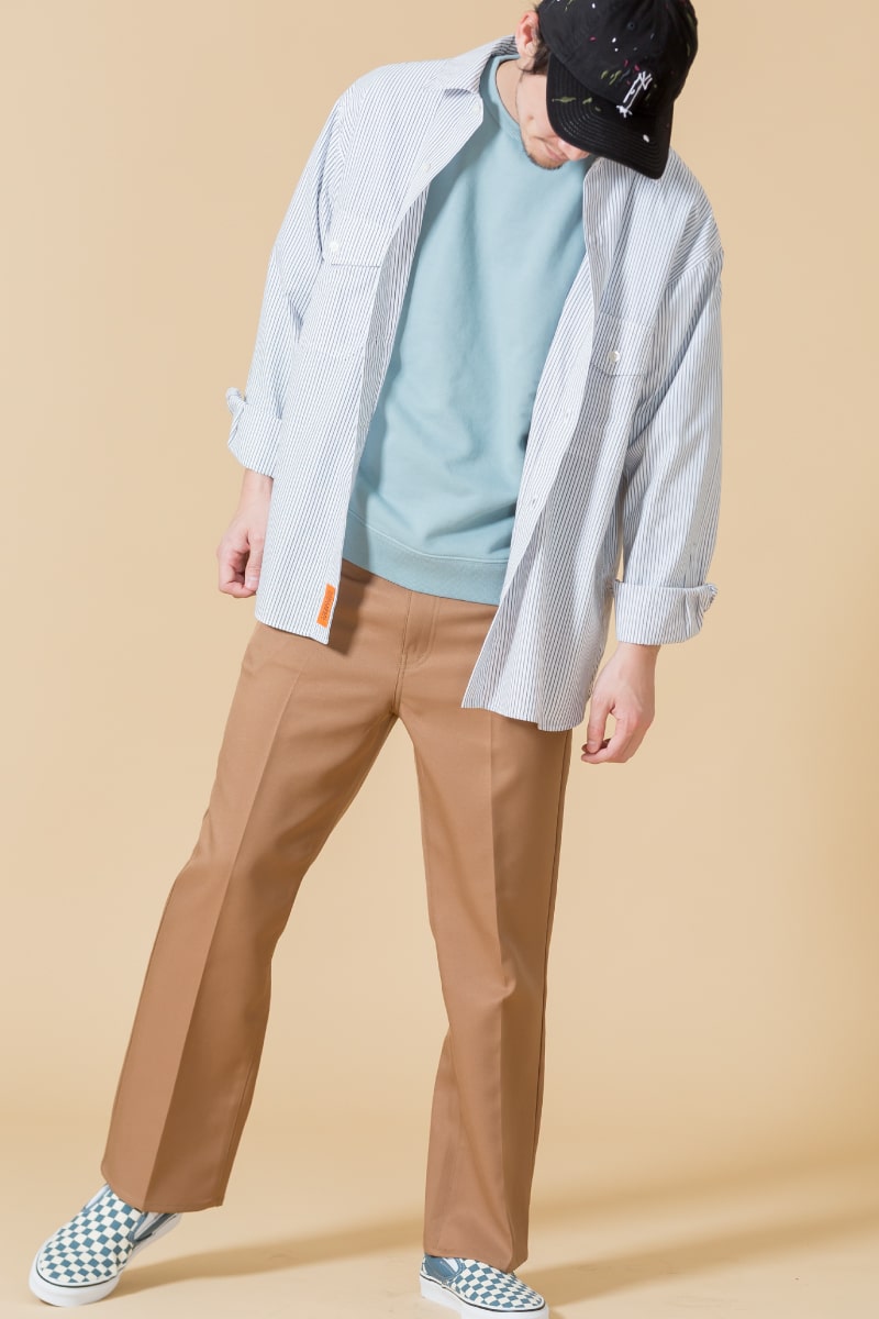 20SS リラックスワークのコーディネート写真です。