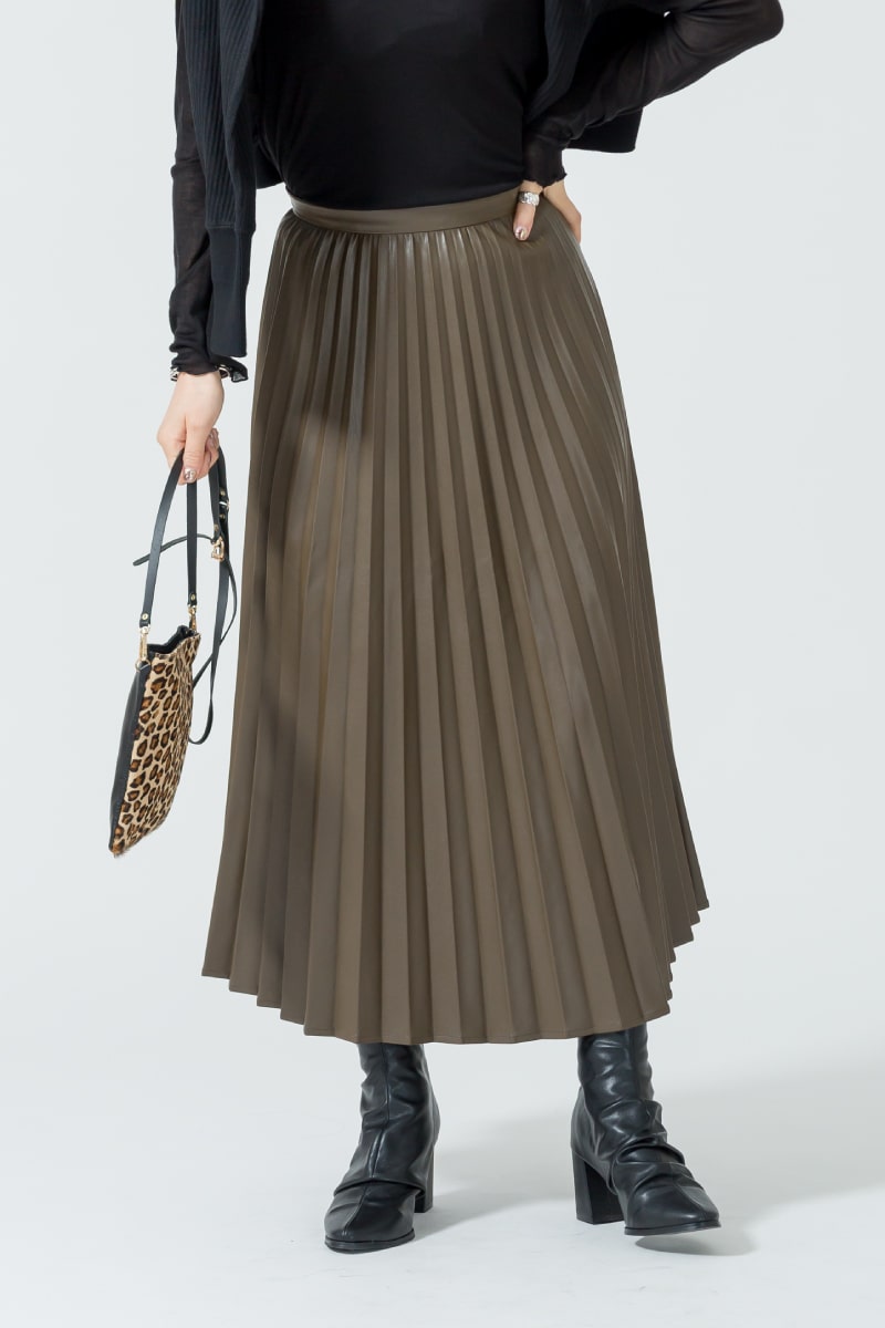 20FW モダンクラシックのジェイエフレディメイドのエコレザースカートです。