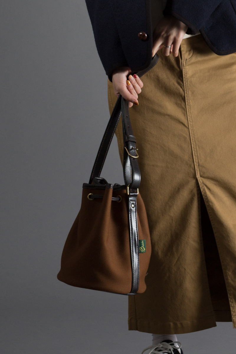 basic style,ベーシックスタイル,JEANS FACTORY,ジーンズファクトリー,スタイリング,2017秋冬,danton,ダントン,ウールモッサ,タイトスカート,converse,コンバース