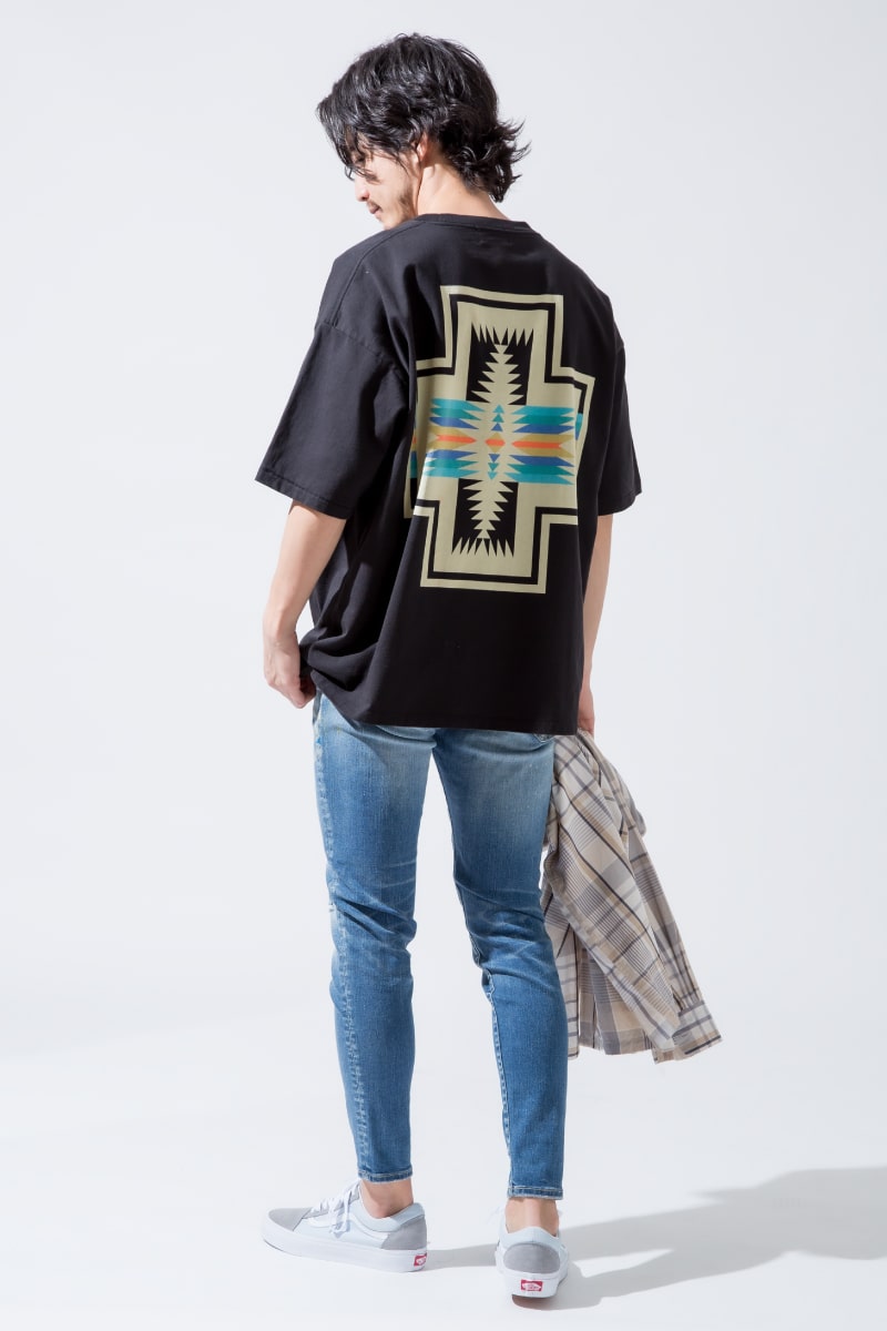 21SS リラックスムードの全身コーディネートです。