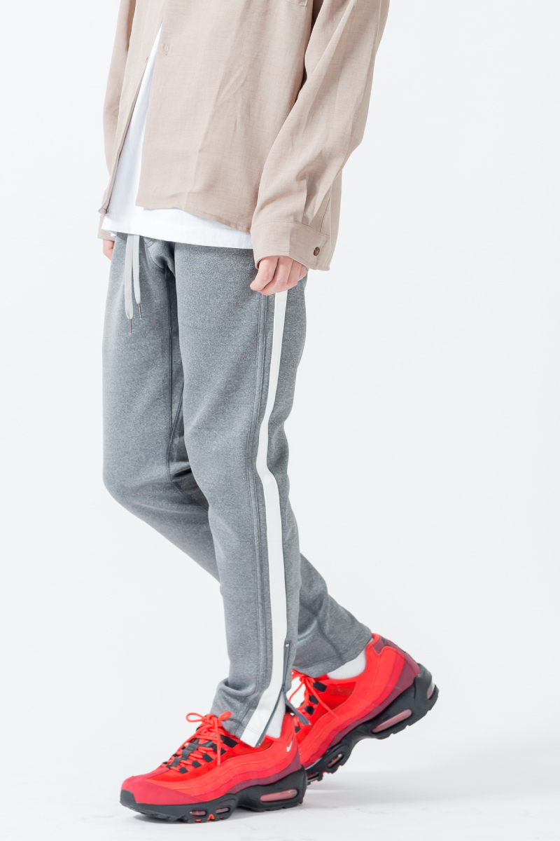 スポーツ,ラインパンツ,プリントT,春アウター,コーデ,カジュアル,2019春夏